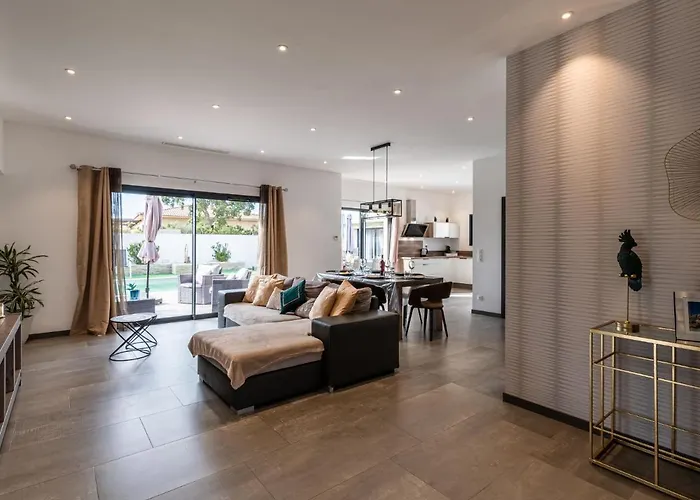 Les Lieges By Interhome